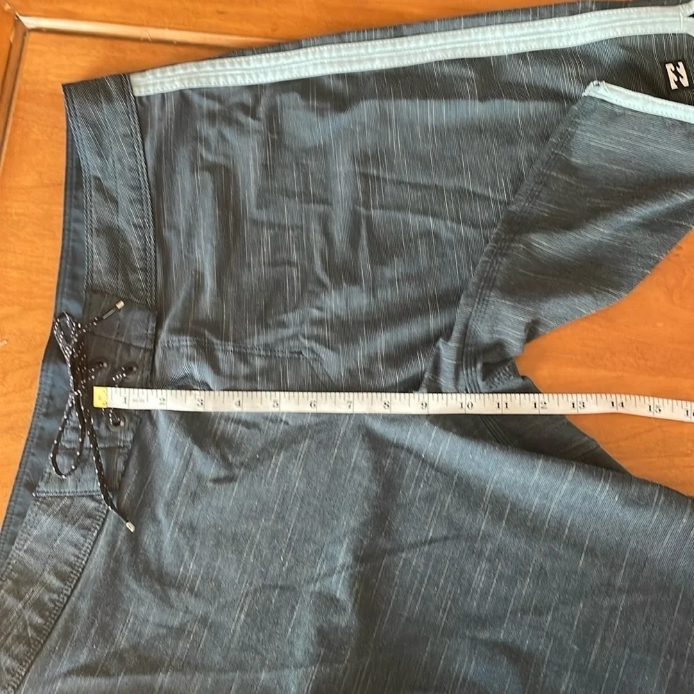 BILLABONG Recycler Board Shorts Size 33